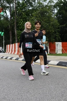 Runner Photo 4299613