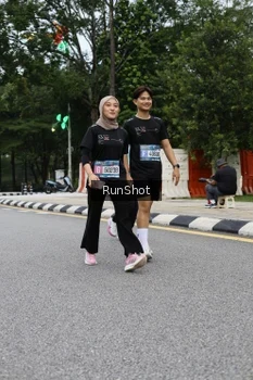 Runner Photo 4299615