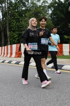 Runner Photo 4299619