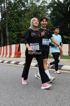 Runner Photo 4299620