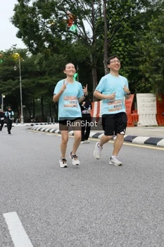 Runner Photo 4299636