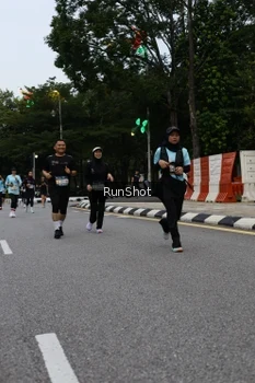 Runner Photo 4299644