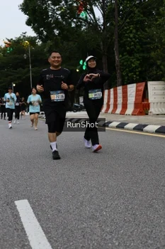 Runner Photo 4299665