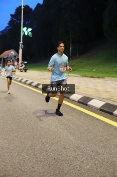 Runner Photo 4299683
