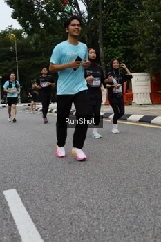 Runner Photo 4299701