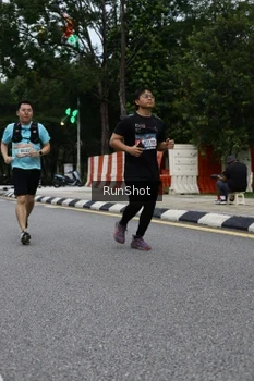 Runner Photo 4299706