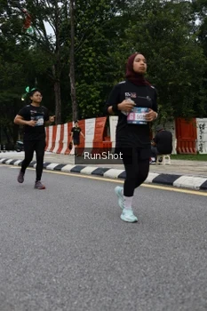 Runner Photo 4299716