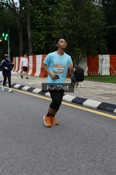Runner Photo 4299756