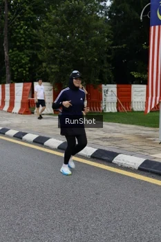 Runner Photo 4299761