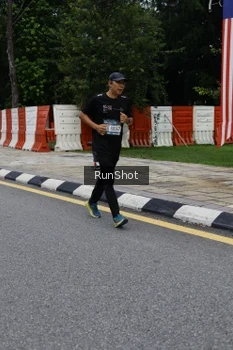 Runner Photo 4299909