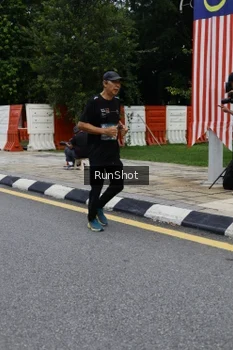 Runner Photo 4299917