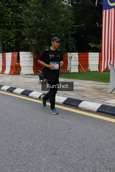 Runner Photo 4299923
