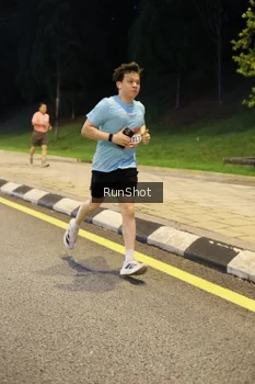 Runner Photo 4299938
