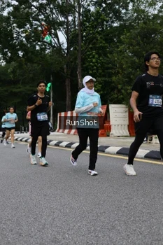 Runner Photo 4299943