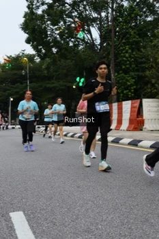 Runner Photo 4299944