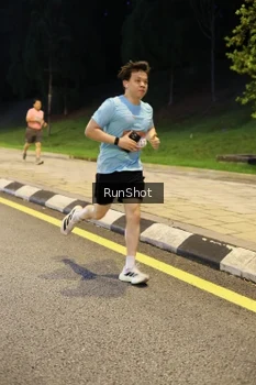 Runner Photo 4299956