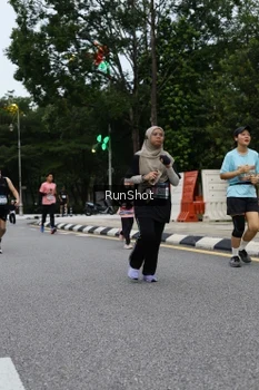 Runner Photo 4299975