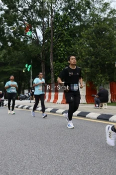 Runner Photo 4299995