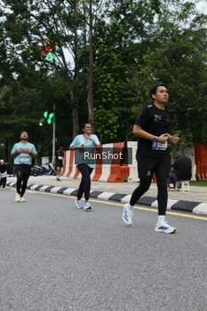 Runner Photo 4299997