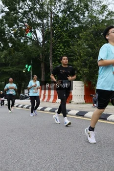 Runner Photo 4299998