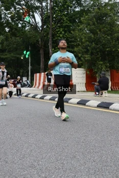 Runner Photo 4300003