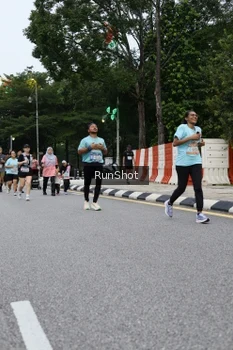 Runner Photo 4300009