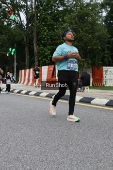 Runner Photo 4300012