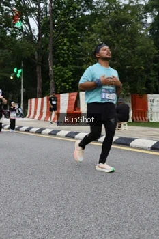 Runner Photo 4300013