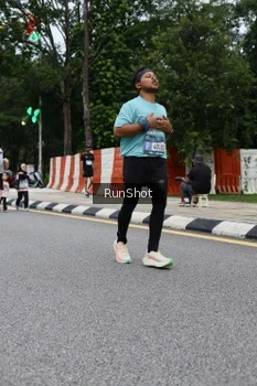 Runner Photo 4300014