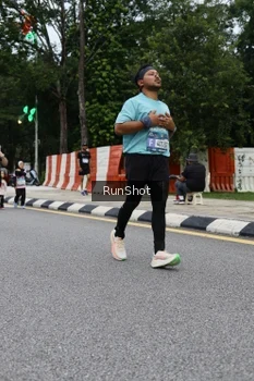 Runner Photo 4300021