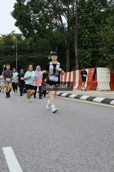 Runner Photo 4300022