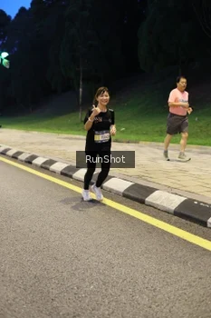 Runner Photo 4300030