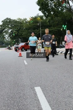 Runner Photo 4300043