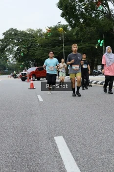 Runner Photo 4300053
