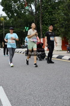 Runner Photo 4300071