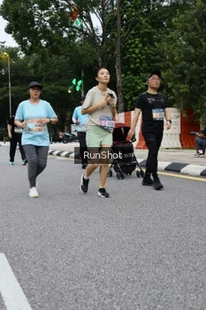 Runner Photo 4300072