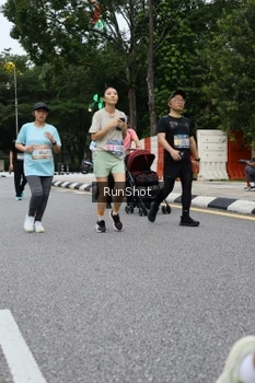 Runner Photo 4300075