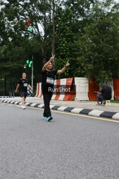 Runner Photo 4300091