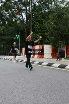 Runner Photo 4300092