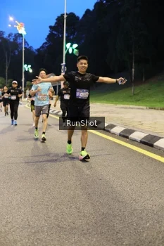 Runner Photo 4300094