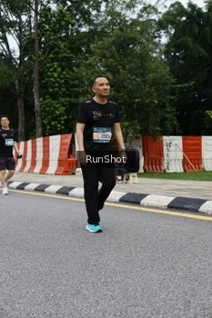 Runner Photo 4300108