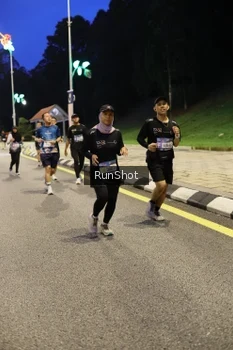 Runner Photo 4300116
