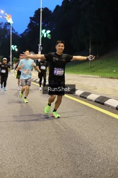 Runner Photo 4300118