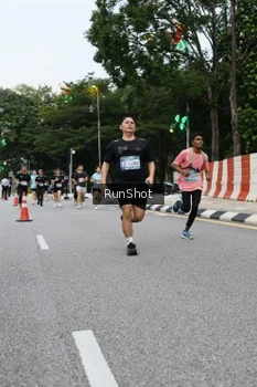 Runner Photo 4300122