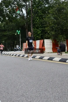 Runner Photo 4300124