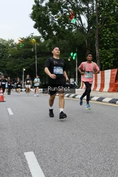 Runner Photo 4300127