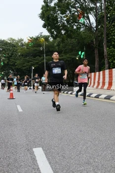 Runner Photo 4300130