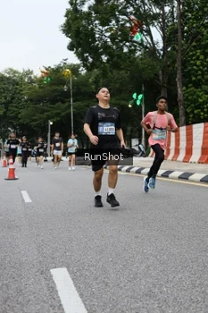 Runner Photo 4300134