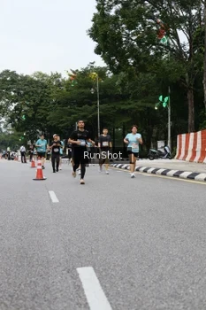 Runner Photo 4300145