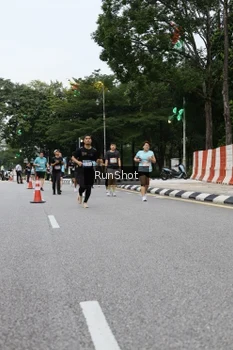 Runner Photo 4300148